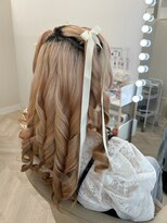 エメティ(Aimerty)&nbsp;ハーフアップ縦ロール巻き