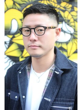 マーズ(MARS) クロップスタイル×スキンフェード×アップバング/20代30代40代