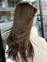 ラ レーヌ バイ ハセ(La reine by HASE)&nbsp;【イルミナカラー】透け感たっぷりブラウンアッシュカラー