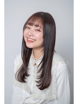 ルフュージュ バイ プロデュース 相模大野店(Refuge by Produce) チョコレートブラウン/レイヤーカット/ストレートロング