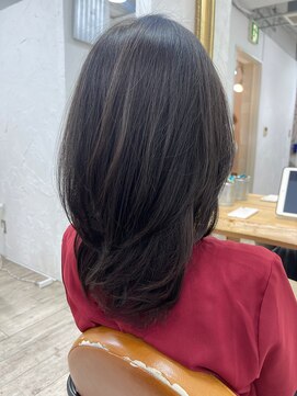 ミッシェル アフロート(michelle afloat) 3Dカーブ技術で後頭部を綺麗に見せて頭と身体の等身バランスUP