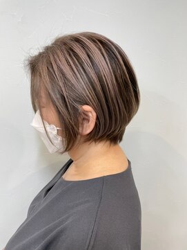 アヤメ 巣鴨店(ayame) (ayame巣鴨)ショートボブ_白髪ぼかし_tokio_巣鴨7