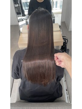 エラ(Ella) 美髪矯正で手に入れる究極の艶ロング