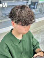 ジーニー 新百合ヶ丘(Genie) フェザーパーマサーフカール刈り上げセンターパート