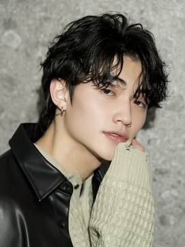 ルーシー 川越(LUCEY) センターパートフェザーパーマシャドウパーマメンズパーマ