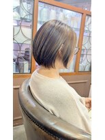 アズヘアー 北野田店(A'z hair)&nbsp;脱白髪染めハイライト×前下がりショートボブ
