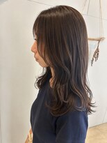 ニナル(Ninal) 顎下レイヤーでつくる抜け感ミディアム charcoalOlive