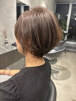 ユウシヘアー(Yushi Hair)&nbsp;ばっさりショートボブとハイライトカラー