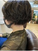 ウェットスタイリングのショートパーマ