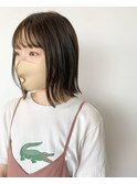 オリーブベージュ×ぱつんボブ