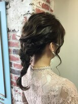 ビューティーサロンオオサキ&nbsp;ゆるっと三つ編みアンニュイヘア
