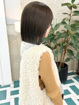 ノエ(noe) 肩上切りっぱなしボブ×オリーブベージュ