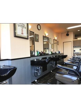 《大人のための理容室》巧みなメンズカット技術でファン多数★王道バーバーstyleもメンズパーマも妥協なし!