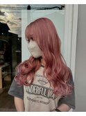 ピンクベージュ