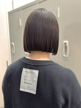 ミィ 表参道(mee.) 黒髪/ボブウルフ/ネビージュ/小顔/ワンレン/髪質改善/前髪