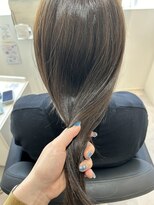 エミュスト(Emuest)&nbsp;春の明るめオリーブベージュ ☆