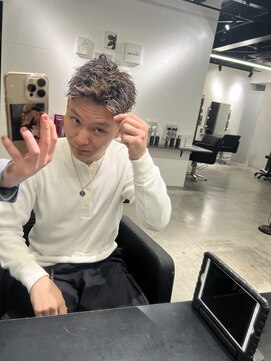 キング 高槻(K!ng) 縮毛矯正髪質改善ハイライトレイヤーカット高槻美容室エクステ