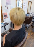 黒染めとパーマ履歴からの抜きっぱなしブロンド！