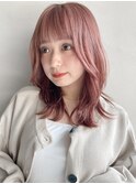 美髪アプリコットオレンジミディアムレイヤーくびれヘアa