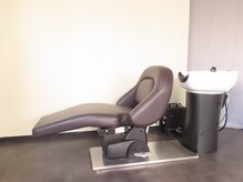 ルカ(Luqa)の雰囲気（首に負担がかからないシャンプー台）