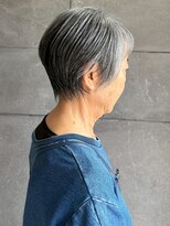 ディスコネクト(DISCO-N-NECT)&nbsp;白髪染めカラー シルバーグレージュ ショートカット 髪質改善