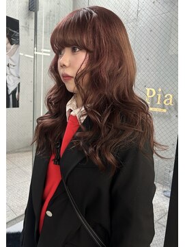 ピア ヤクイン(Pia Yakuin) ブラウンレッド×ゆる波巻きロング