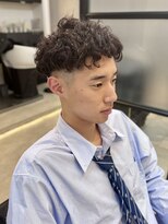 ファイブ ノーヴル カラット(5 Noble ct.) 真夏にイイよ!ツイストスパイラルパーマです!