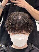 オーバル ジングウマエ(OVARL jingumae)&nbsp;フェザーパーマシースルー波巻きパーマシャドウパーマ