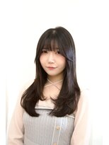 シアバイルーシー(SIA by LUCEY)&nbsp;暖色カラーブリーチなしピンクボルドーカラーレイヤーカット赤髪