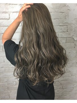 プライズ アイリス 池袋東口店(prize Iris) 外国人風ハイライトミックスカラー/グレージュ【池袋/池袋東口】