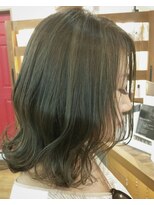 トリックスタンダードナチュラル(TRICK STANDARD Natural)&nbsp;細かいハイライト×カーキアッシュロブ