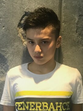 ヘアーデザイン ヴィフ(HAIR DESIGN vif) 【vif】ワイルドアップバング メンズスタイル