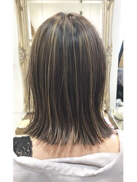 タイム(Time) ハイライト+透明感抜群ラテベージュ☆