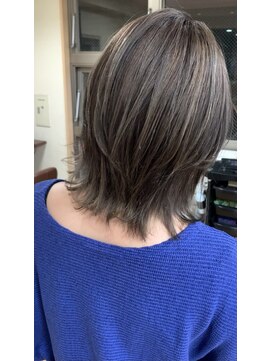 ベルベットヘア 千早店(Velvet hair) 白髪ぼかし×デザインエアタッチバレイヤージュ 【福岡 聖容】