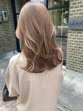 ヘアデザイン ソラ(Sola) 透け感ヌーディーカラーハニーベージュ