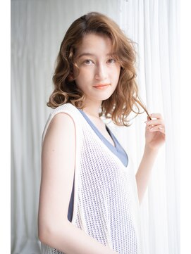 マグノリア オモテサンドウ(MAGNOLiA Omotesando) 大きめウェーブの大人かわいい色気スパイラルパーマ・・担当KAYO