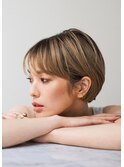 大人ハイライトグレージュショート