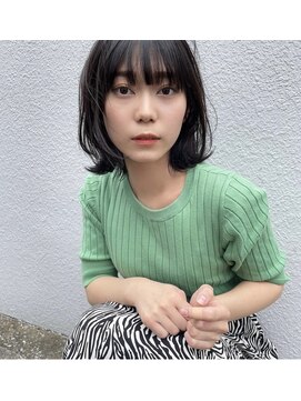 エン(en) 外ハネボブダークカラーナチュラルヘア