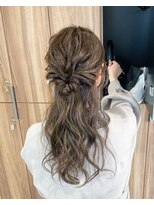 ガリカ 博多(Gallica)&nbsp;<入佐ひなの>結婚式お呼ばれに☆ゆるふわ巻きハーフアップ