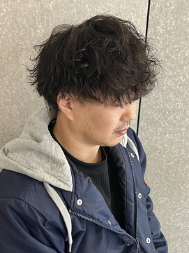 ニアウ 太田店(Niau) メンズナチュラルマッシュ波巻きスパイラルパーマ質感重視