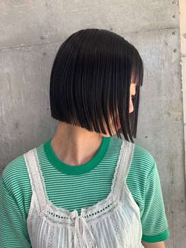 トイロ 中目黒(Toiro) 20代30代前髪あり切りっぱなしボブショートボブハイトーン