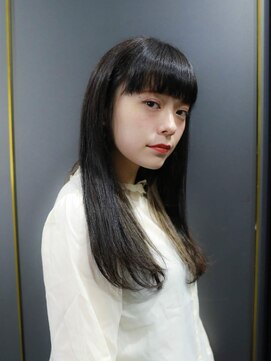 ルティア(Lutia) 簡単スタイリング 小顔バング★★