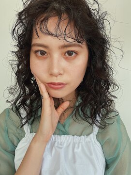 イルフレール(ill frere) レイヤー　ケアパーマ　カール　ミディアム　中津　梅田