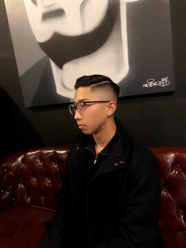 バーバーショップ レガロ(REGALO) サイドパート