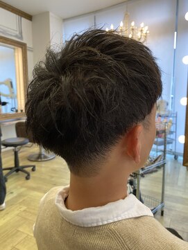 コワファースト 大分(COIFF1RST) 刈り上げショート