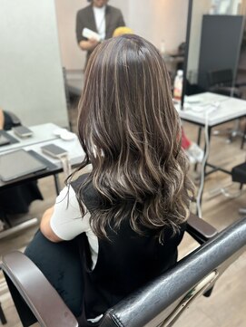 ヴィフ 大船(VIF) ハイライトカラーケアカラーレイヤーカットくびれヘアカット