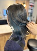 グレージュ×ターコイズ