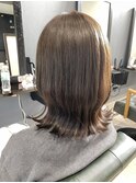 大人可愛い20代30代40代くびれミディ/柔らかベージュ/外ハネ