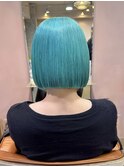 切りっぱなしボブ×ハイトーン　ブルーカラー