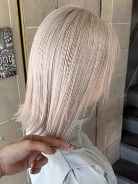 モア シルエ(MoA cilue) ホワイトベージュ×トリプルカラー×外ハネボブ/森本　玲